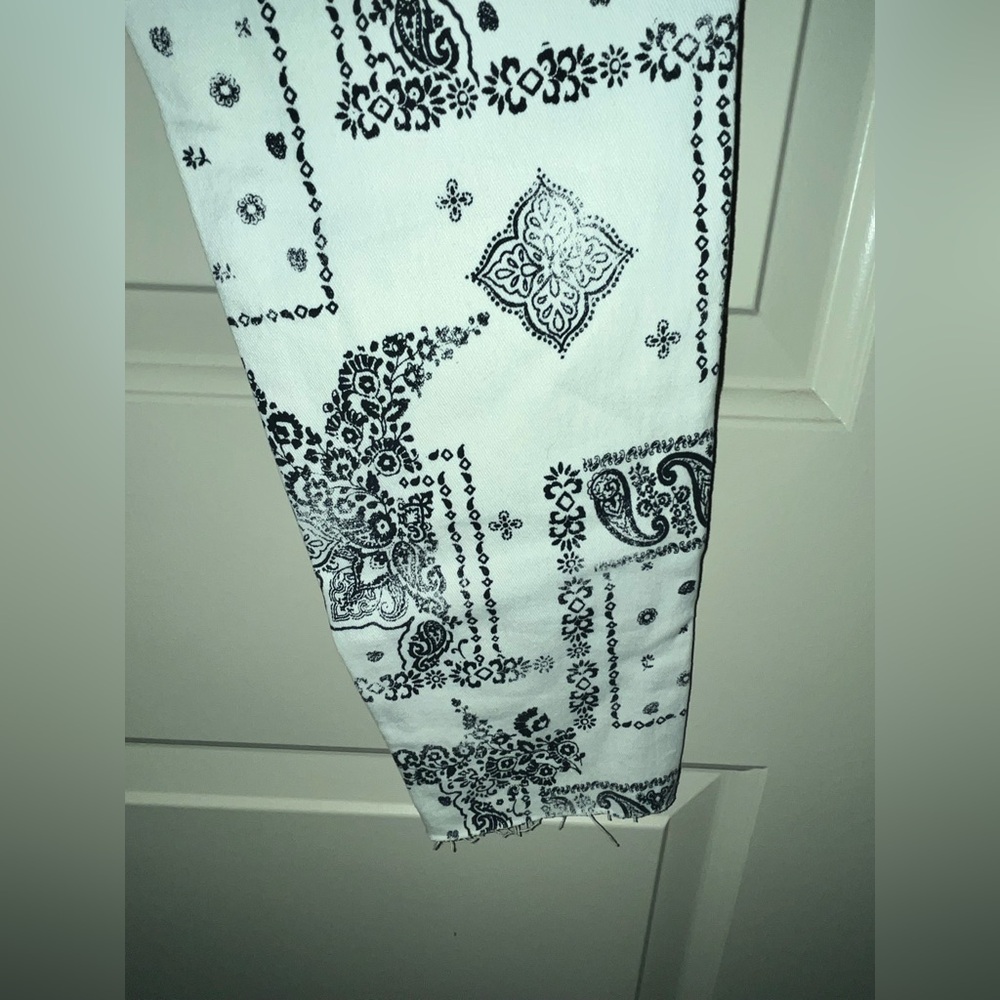 Kensie Pants Monochrome Graphic Print Pants Navy blue & White - Picture 3 of 6